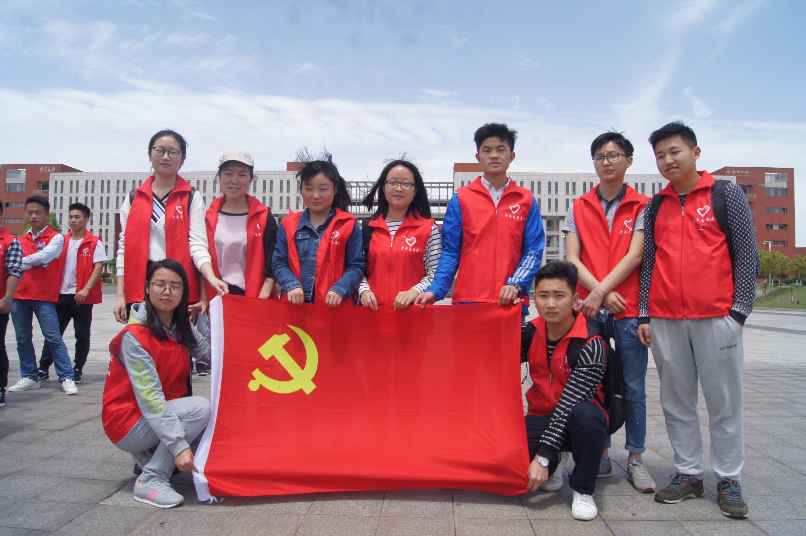 3  公司党委副书记钟益兰荣获“新余市优秀党务工作者”荣誉称号.jpg